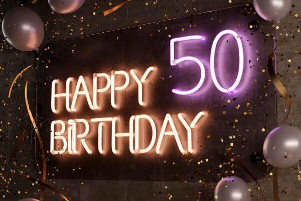 כך תהפכו יום הולדת 50 לחגיגה בלתי נשכחת