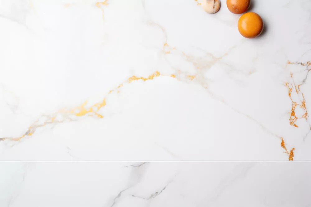 שיש למטבח: המדריך המלא לבחירה, עיצוב ותחזוקה